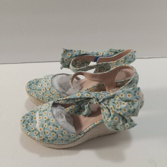 Wedge Sandals - Picture 3 of 10